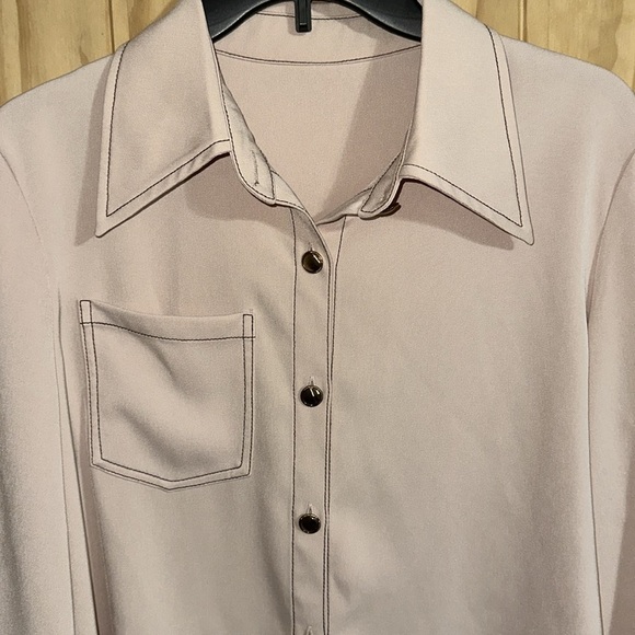 Chic Light Pink Button-Up Blouse - Picture 2 of 5
